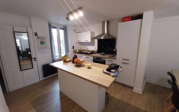 Appartement à louer    3 pièces • 85,57 m2 Saint-Yrieix-la-Perche