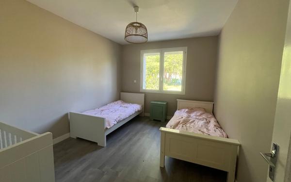 Maison à vendre    7 pièces • 137 m2 Vayres