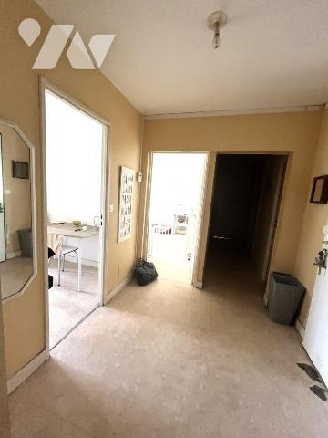 SEGRE - APPARTEMENT REZ DE CHAUSSEE