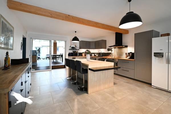 Maison à vendre |  Bourg-Charente |  7 pièces | 158 m²