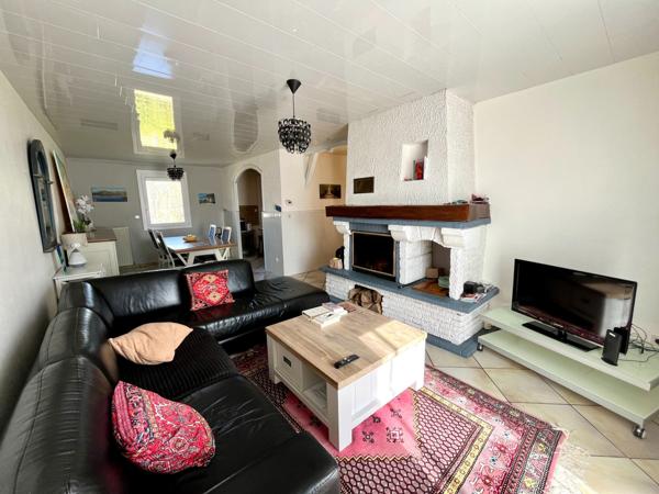 Maison
                                                                                                                                                                                                                                                                                                                        6 pièce(s)                                                                                                                                                                                                          4 chambre(s)                                                                                                                                                                                                          144  m²
