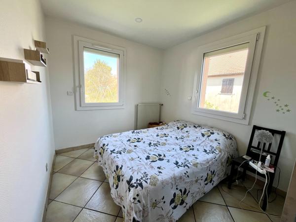 Maison
                                                                                                                                                                                                                                                                                                                        6 pièce(s)                                                                                                                                                                                                          4 chambre(s)                                                                                                                                                                                                          144  m²