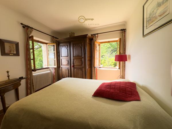 Fayence (83440) Propriété de charme avec vue – 2,3 hectares de terrain – Appartement indépendant – Fayence