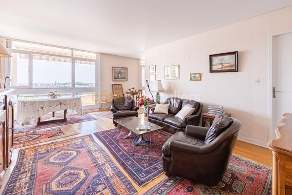 Vente
                Appartement85,44 m² - 4 Pièces -
                    NANTES (44300)