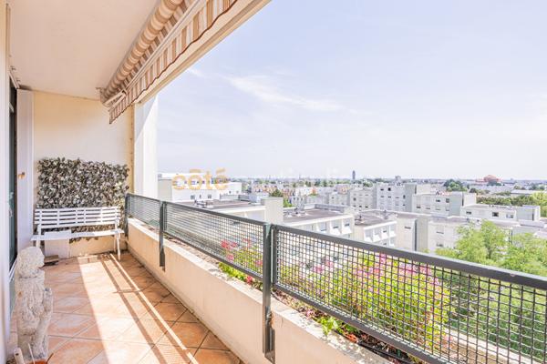 Vente
                Appartement85,44 m² - 4 Pièces -
                    NANTES (44300)
