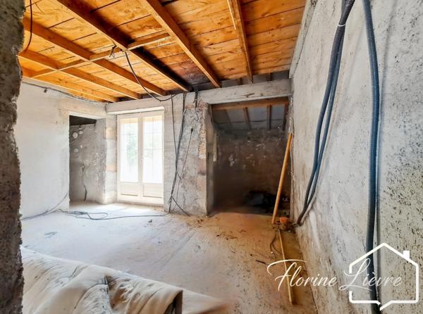 Maison à vendre 4 pièces SAULZAIS LE POTIER (18)