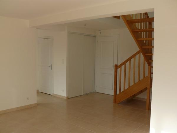 THEIX NOYALO Maison 4 pièces 102 m²