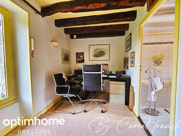 ANCIEN MOULIN DE 160 M², L’ENSEMBLE SUR SON PARC 3755 M² DE TERRAIN CLOS :