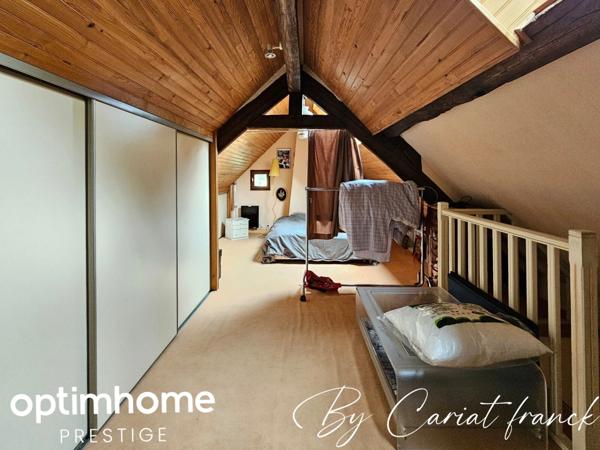 ANCIEN MOULIN DE 160 M², L’ENSEMBLE SUR SON PARC 3755 M² DE TERRAIN CLOS :