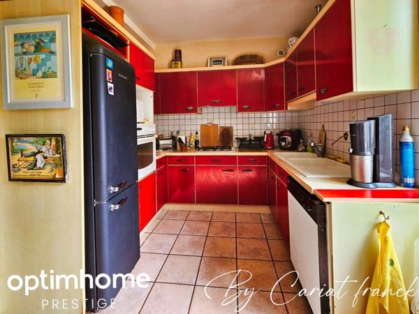 ANCIEN MOULIN DE 160 M², L’ENSEMBLE SUR SON PARC 3755 M² DE TERRAIN CLOS :