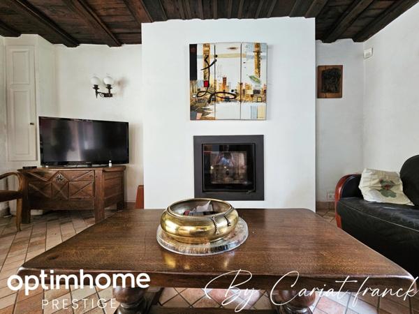 ANCIEN MOULIN DE 160 M², L’ENSEMBLE SUR SON PARC 3755 M² DE TERRAIN CLOS :