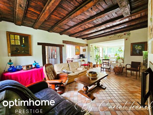 ANCIEN MOULIN DE 160 M², L’ENSEMBLE SUR SON PARC 3755 M² DE TERRAIN CLOS :