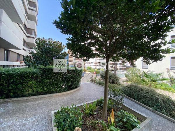 Location appartement Suresnes - 1 pièce(s) - 20 m² - 880 €/mois