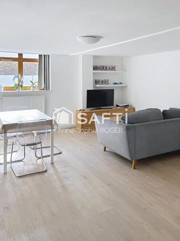 Charment F5 de 141m² avec 3 places de parking