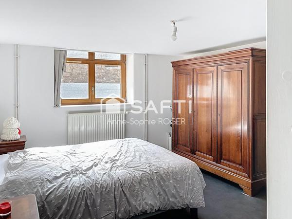 Charment F5 de 141m² avec 3 places de parking