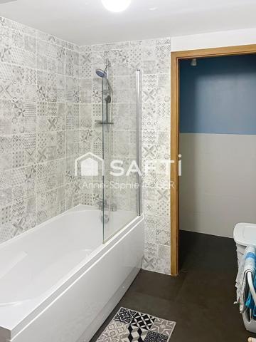 Charment F5 de 141m² avec 3 places de parking