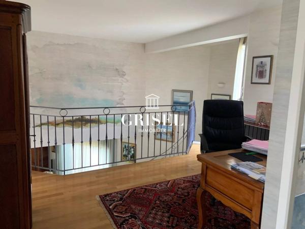 VENTE VILLA 8 PIÈCES  PISCINE MÉRIGNAC CAPEYRON