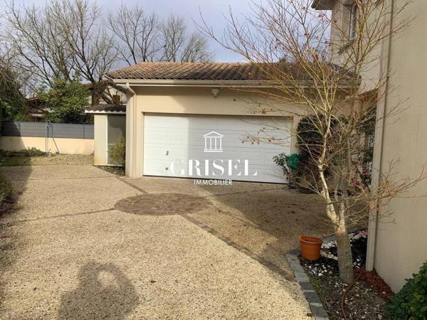 VENTE VILLA 8 PIÈCES  PISCINE MÉRIGNAC CAPEYRON