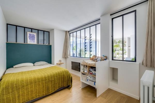 EXCEPTIONNEL APPARTEMENT FAMILIAL CONTEMPORAIN AVEC JARDIN — PARIS 11