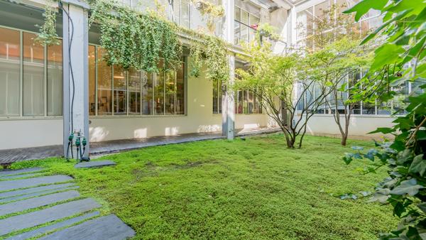 EXCEPTIONNEL APPARTEMENT FAMILIAL CONTEMPORAIN AVEC JARDIN — PARIS 11