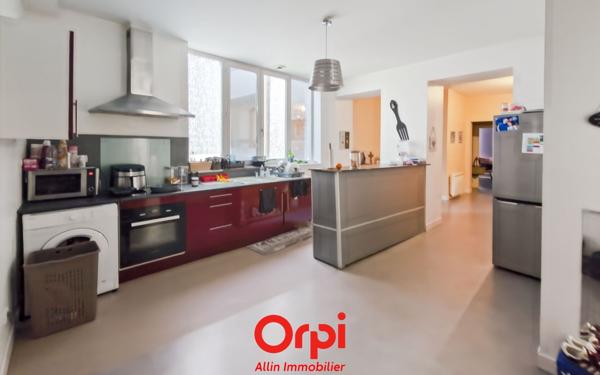 Appartement à vendre    3 pièces • 80,79 m2 Montluçon