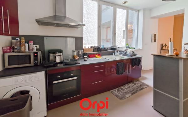 Appartement à vendre    3 pièces • 80,79 m2 Montluçon