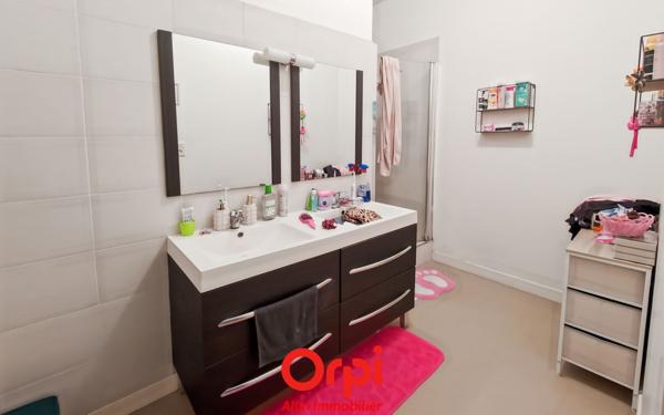 Appartement à vendre    3 pièces • 80,79 m2 Montluçon