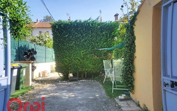Maison à vendre    4 pièces •  Toulon