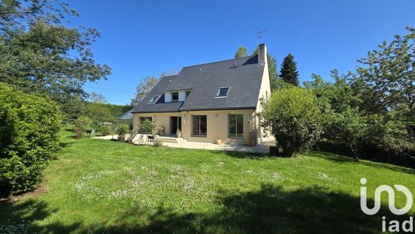 Maison d’architecte 8 pièces de 252 m² à Dinan (22100)
