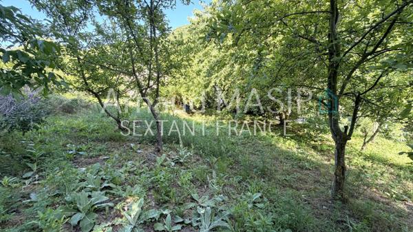 MAISON DE HAMEAU 4F A RENOVER, 3-CH, JARDIN, TERRASSE, GRANGE ATTENANTE