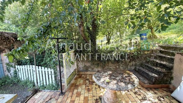 MAISON DE HAMEAU 4F A RENOVER, 3-CH, JARDIN, TERRASSE, GRANGE ATTENANTE