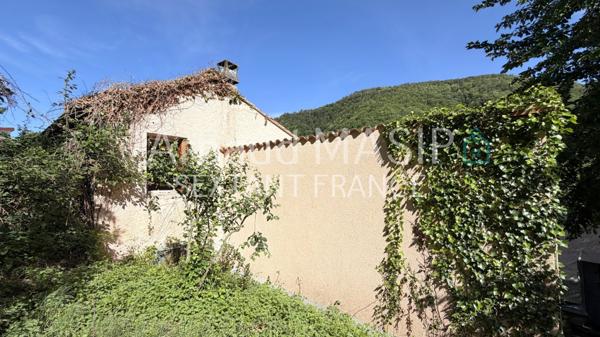 MAISON DE HAMEAU 4F A RENOVER, 3-CH, JARDIN, TERRASSE, GRANGE ATTENANTE