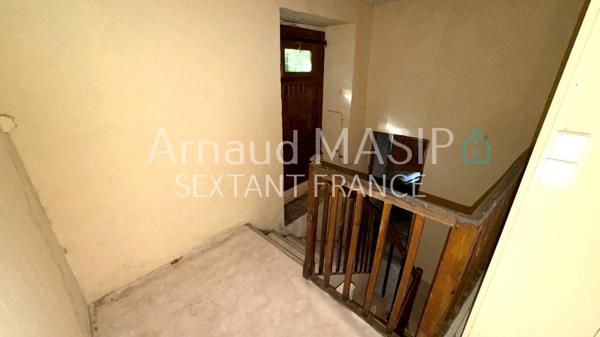 MAISON DE HAMEAU 4F A RENOVER, 3-CH, JARDIN, TERRASSE, GRANGE ATTENANTE