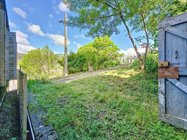 Grange avec terrasse de toit et vue panoramique sur les hauteurs de Lamalou-les-Bains – À aménager selon vos envies
