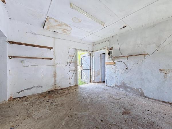 Grange avec terrasse de toit et vue panoramique sur les hauteurs de Lamalou-les-Bains – À aménager selon vos envies