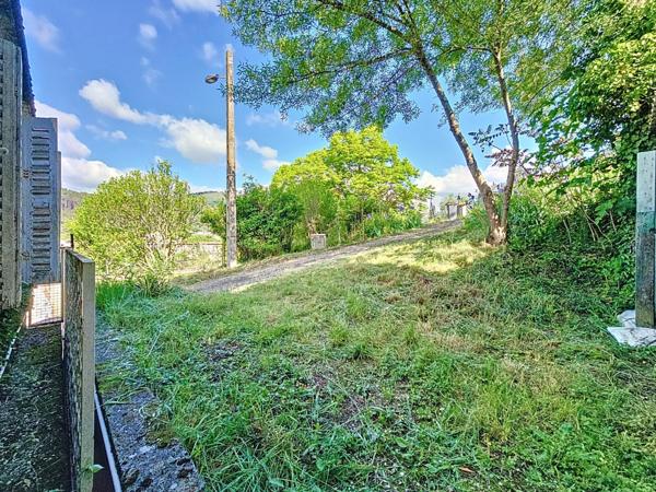 Grange avec terrasse de toit et vue panoramique sur les hauteurs de Lamalou-les-Bains – À aménager selon vos envies