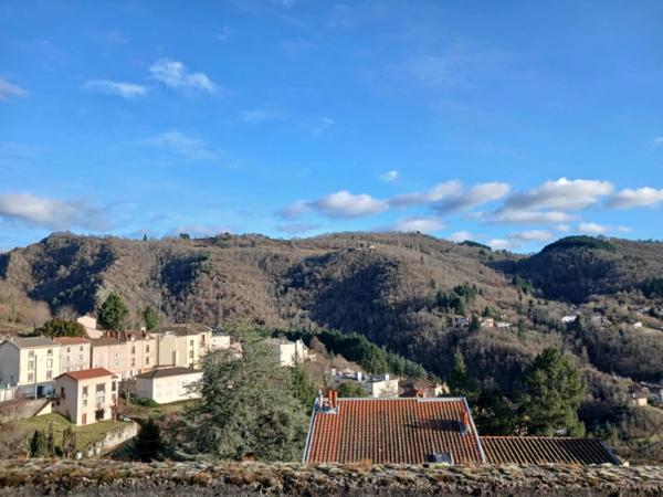 Maison de ville 5 pièces THIERS (63) 184m²