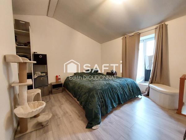 Maison de bourg en bon état