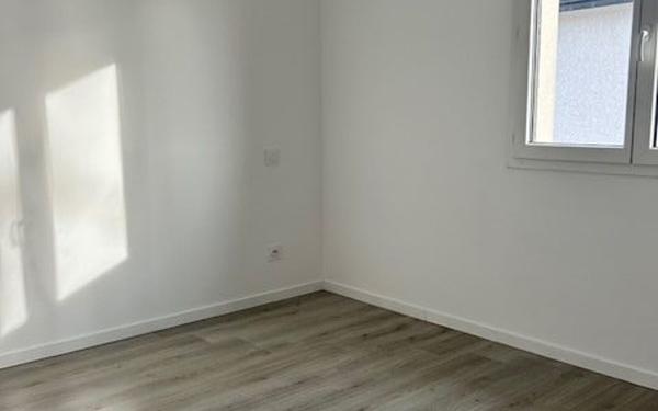 Maison à vendre    4 pièces • 81,62 m2 Saint-Sulpice-la-Pointe