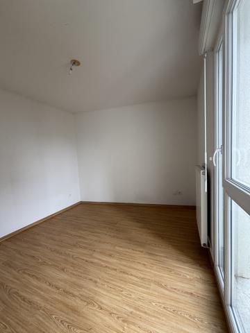Appartement au 2e étage de 62 m² rue PIERRE DELORRE à LYON 69008 avec garage sans travaux . Lyon (69008)