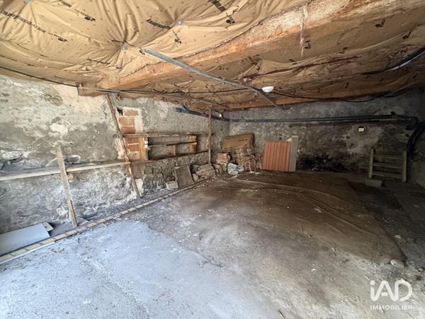 Location parking 37 m² Digne-les-Bains