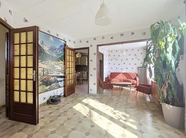 Maison 284 229 € Bezons 6 p 105 m² DPE G