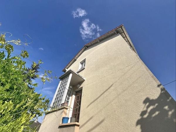 Maison 284 229 € Bezons 6 p 105 m² DPE G