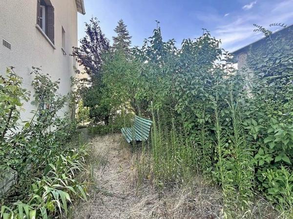 Maison 284 229 € Bezons 6 p 105 m² DPE G