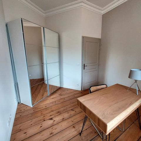 A louer grand T2bis Meublé Quinquonces