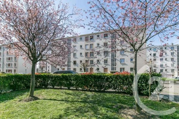 Appartement F3 à vendre  3 pièces - 54 m 2   PONTAULT COMBAULT  - 77