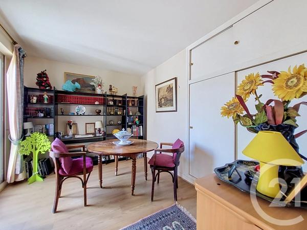 Appartement F3 à vendre  3 pièces - 65,14 m 2   FRESNES  - 94