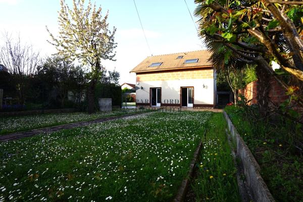 Aulnay-sous-Bois (93600) Pavillon 3 chambres 5 mn Place Général Leclerc Possibilité construction d'un 2ème Pavillon