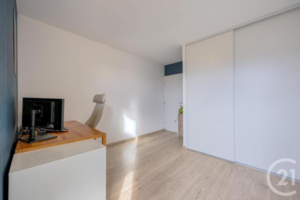 Appartement F4 à vendre  4 pièces - 78,69 m2 SALES - 74
