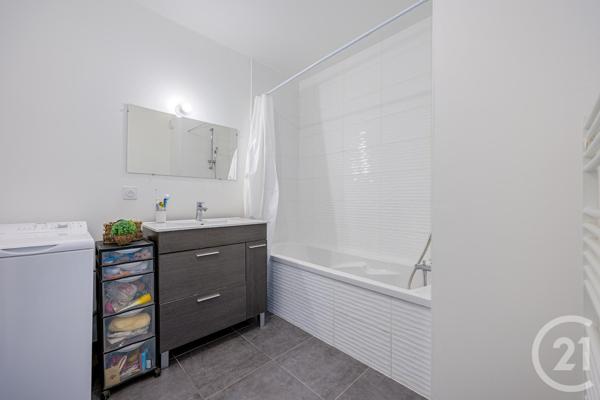 Appartement F4 à vendre  4 pièces - 78,69 m2 SALES - 74